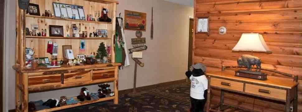 Boarders Inn & Suites By Cobblestone Hotels In Waukon Exterior photo